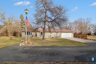 47852 273rd St Street, Harrisburg, SD 57032