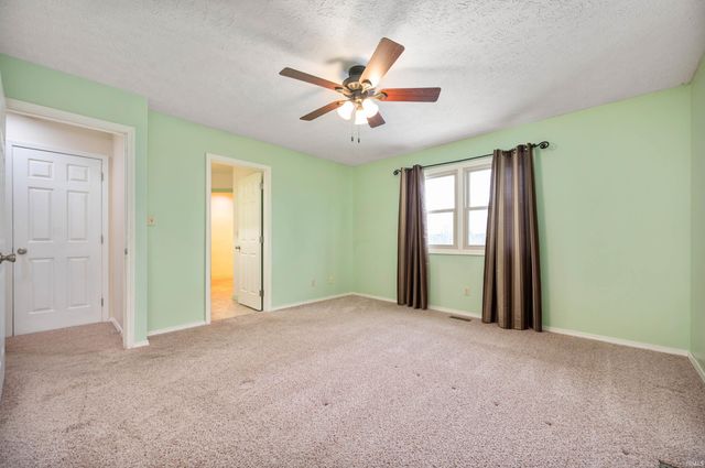 2804 W Palisades Parkway, Muncie, IN 47303