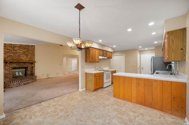 2804 W Palisades Parkway, Muncie, IN 47303