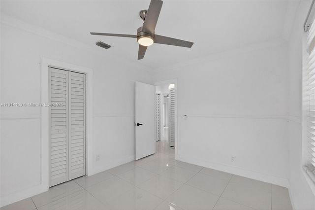 465 NW 153rd St, Miami, FL 33169