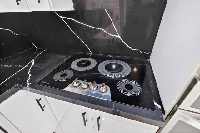 465 NW 153rd St, Miami, FL 33169