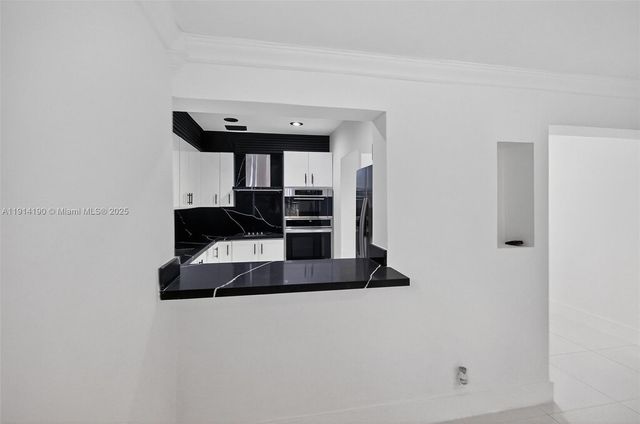 465 NW 153rd St, Miami, FL 33169