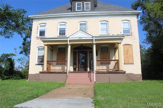 1711 N N Taylor Avenue, St Louis, MO 63113