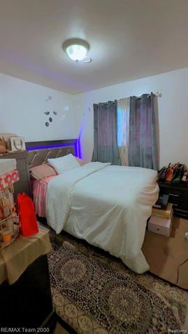 6571 N Vernon Street, Dearborn Heights, MI 48127