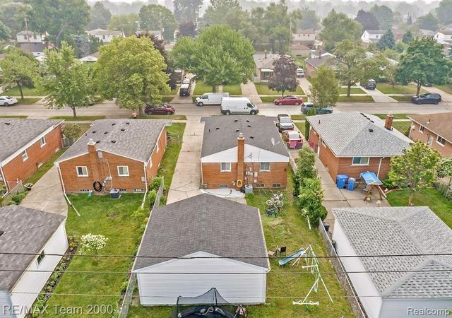 6571 N Vernon Street, Dearborn Heights, MI 48127