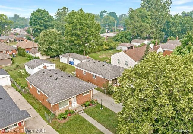 6571 N Vernon Street, Dearborn Heights, MI 48127