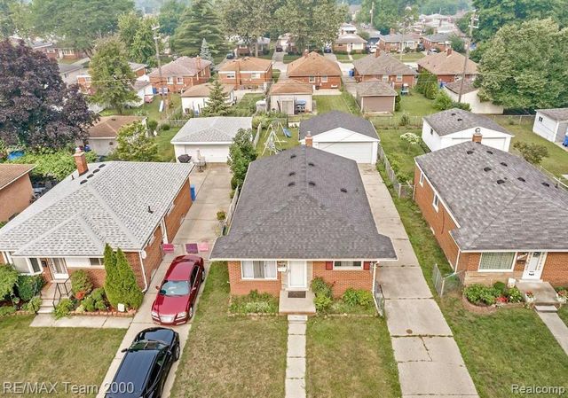 6571 N Vernon Street, Dearborn Heights, MI 48127
