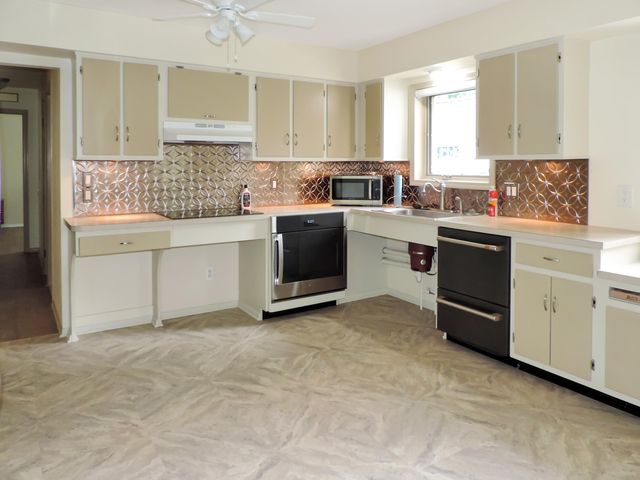 37183 Vargo, Livonia City, MI 48152