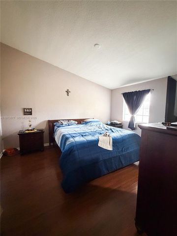 2323 SW 85th Way, Miramar, FL 33025