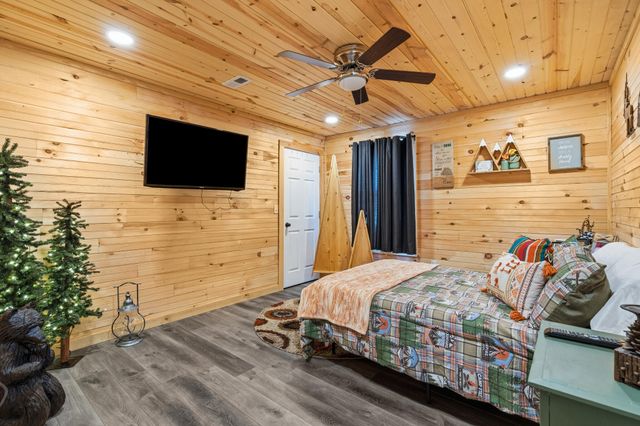 525 Emory Creek Boulevard, Branson, MO 65616