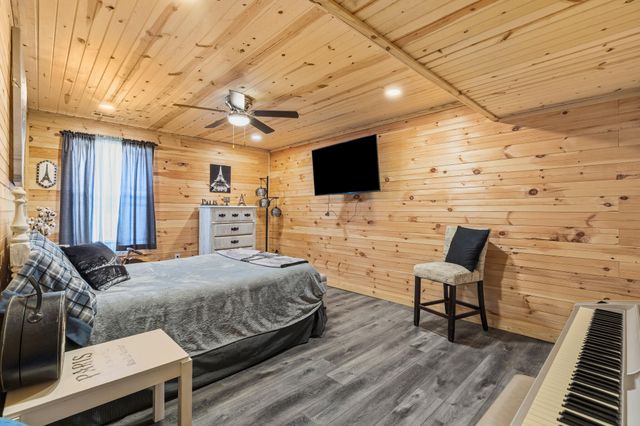 525 Emory Creek Boulevard, Branson, MO 65616