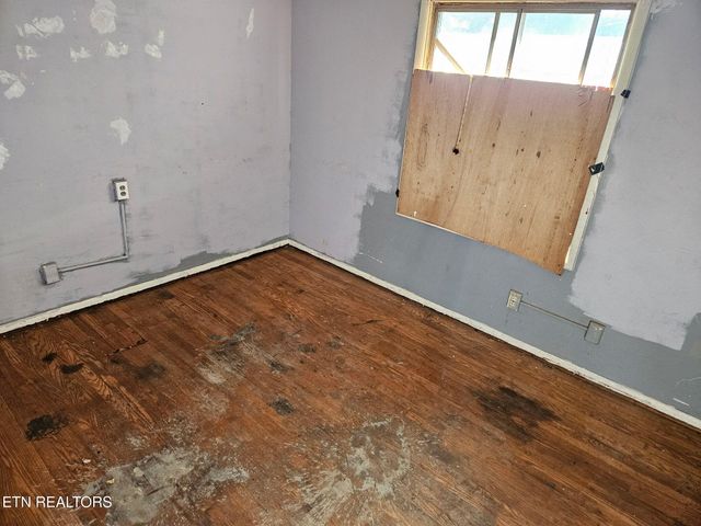 4601 Tanglewood Rd, Knoxville, TN 37912
