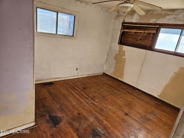 4601 Tanglewood Rd, Knoxville, TN 37912