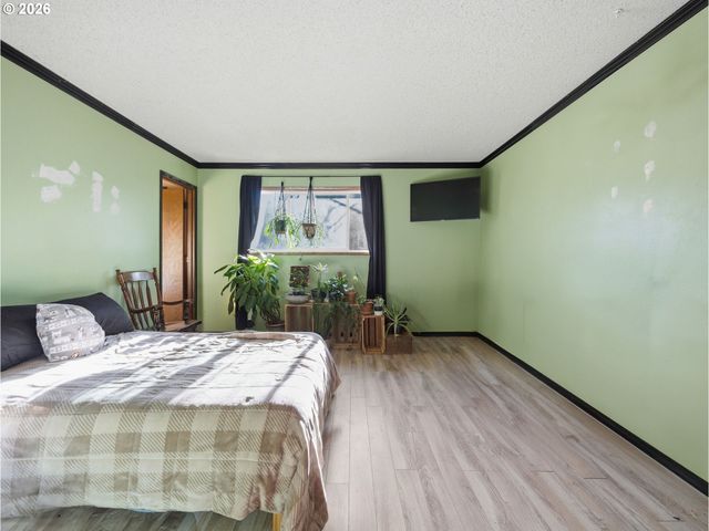 1960 Sw 13TH Ct, Gresham, OR 97080