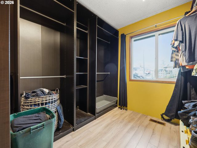 1960 Sw 13TH Ct, Gresham, OR 97080