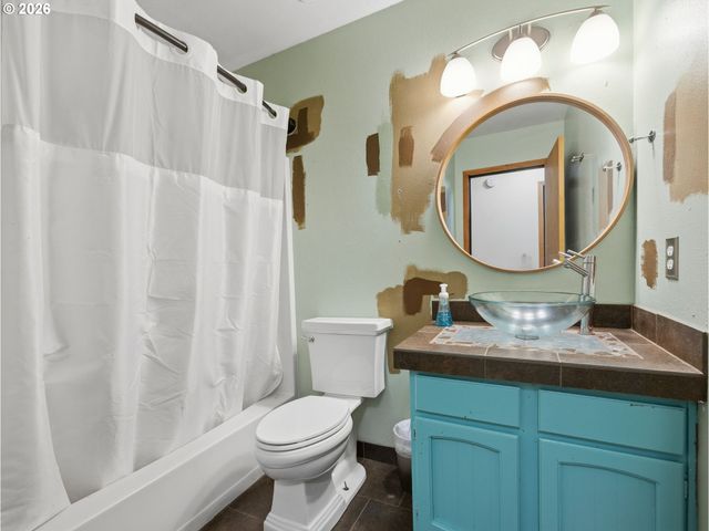 1960 Sw 13TH Ct, Gresham, OR 97080