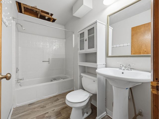 1960 Sw 13TH Ct, Gresham, OR 97080