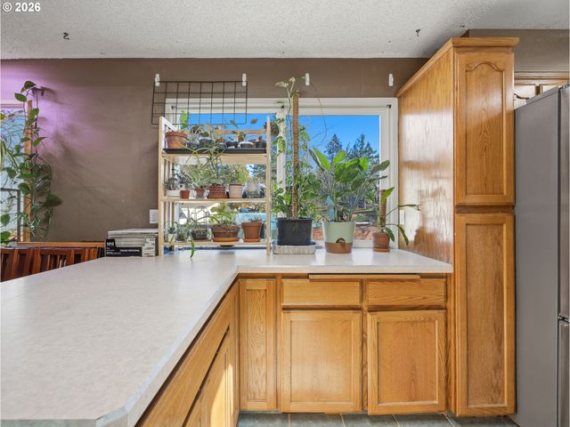 1960 Sw 13TH Ct, Gresham, OR 97080