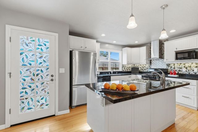 1031 Oak Avenue, Moss Beach, CA 94038