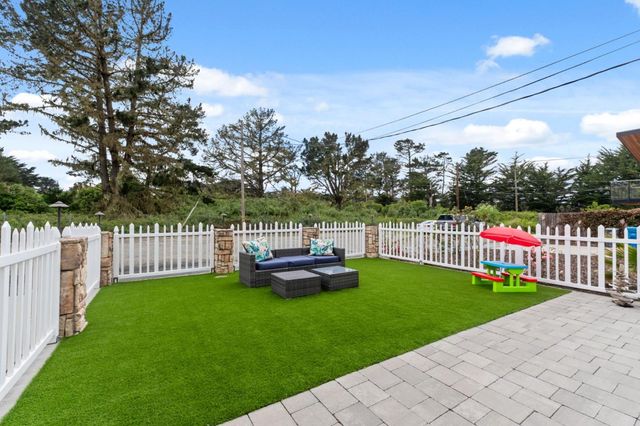 1031 Oak Avenue, Moss Beach, CA 94038