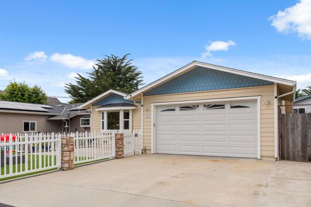 1031 Oak Avenue, Moss Beach, CA 94038