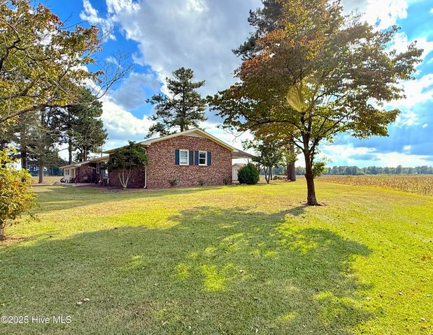 1591 Pat'S Road, Pantego, NC 27860