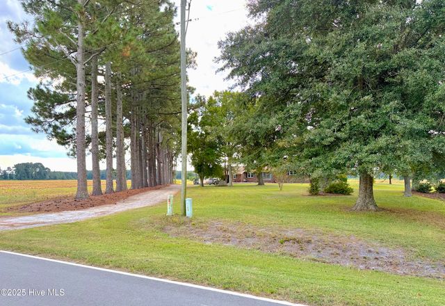 1591 Pat'S Road, Pantego, NC 27860