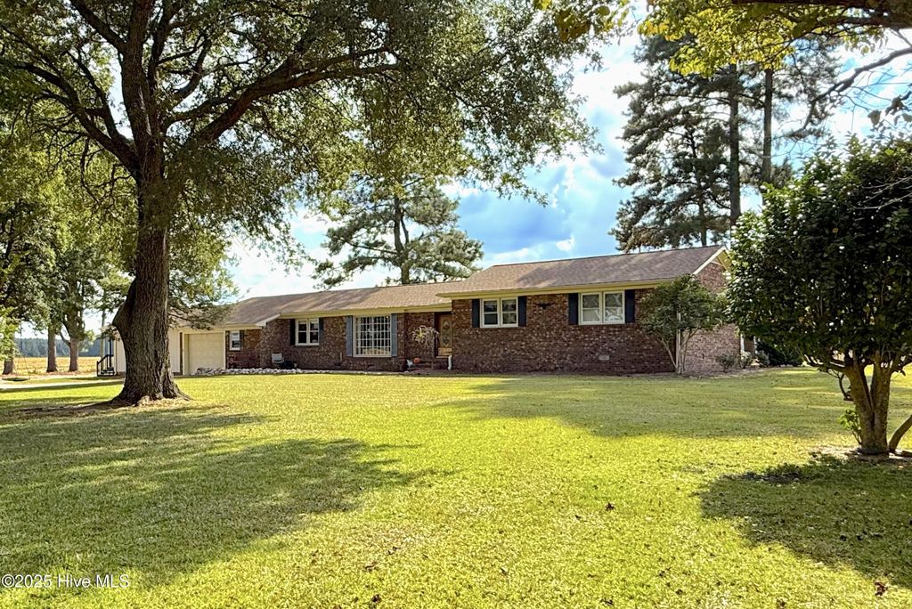 1591 Pat'S Road, Pantego, NC 27860