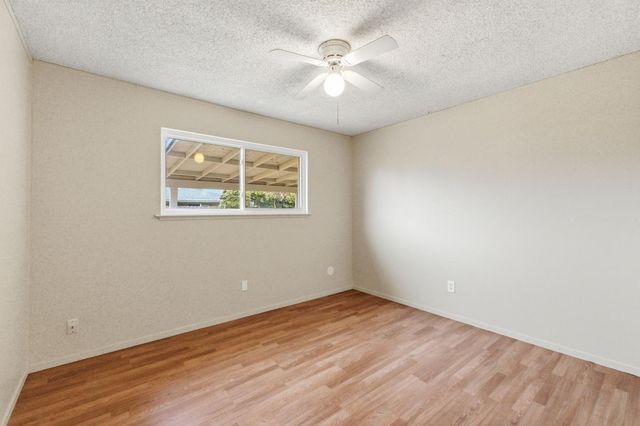 61 W Richert Avenue, Clovis, CA 93612