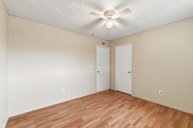 61 W Richert Avenue, Clovis, CA 93612