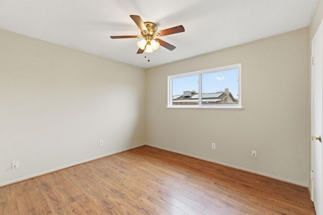 61 W Richert Avenue, Clovis, CA 93612