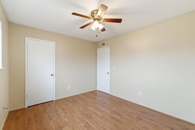 61 W Richert Avenue, Clovis, CA 93612