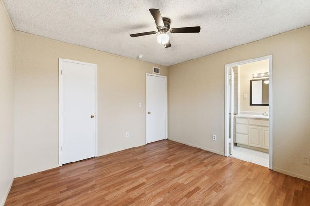 61 W Richert Avenue, Clovis, CA 93612