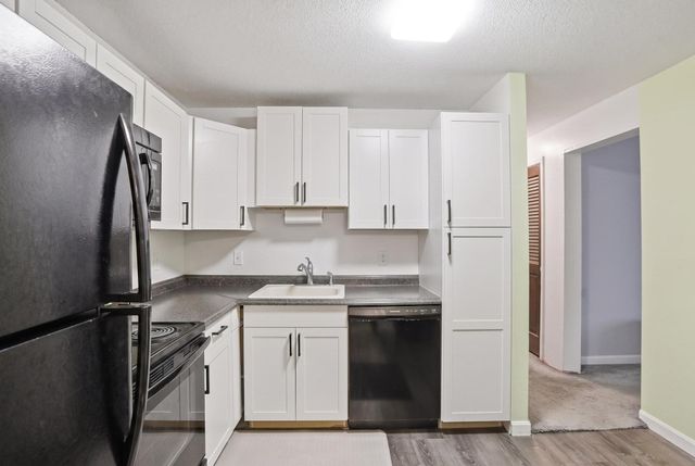 491 W Central St D2, Franklin, MA 02038
