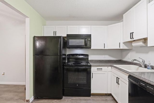 491 W Central St D2, Franklin, MA 02038