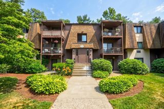 491 W Central St D2, Franklin, MA 02038
