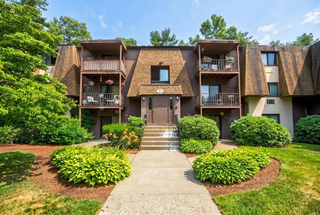 491 W Central St D2, Franklin, MA 02038