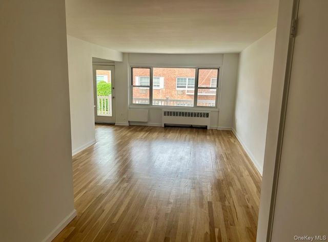 31 Maple Avenue 2A, Hastings-on-hudson, NY 10706