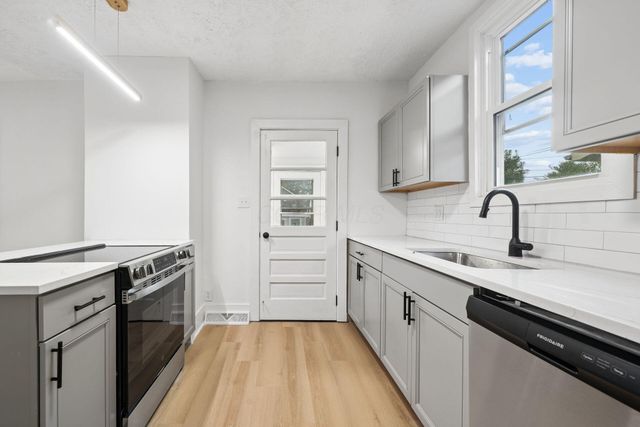 95 N Roys Avenue, Columbus, OH 43204