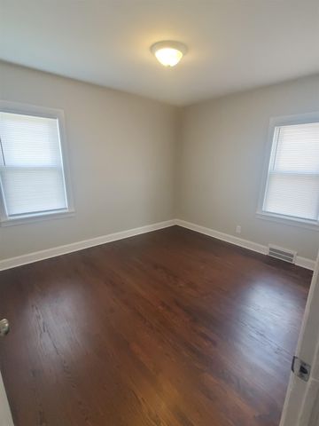 15687 Ash Avenue, Eastpointe, MI 48021
