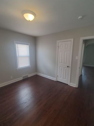 15687 Ash Avenue, Eastpointe, MI 48021