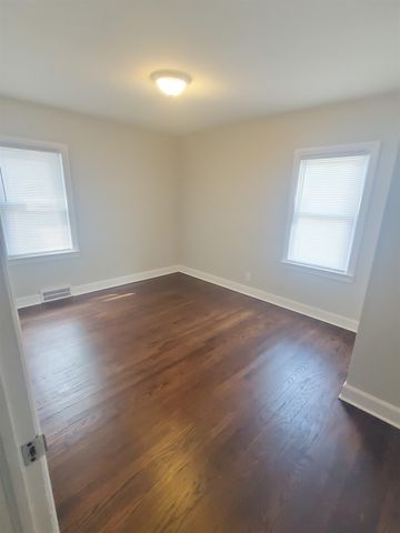 15687 Ash Avenue, Eastpointe, MI 48021