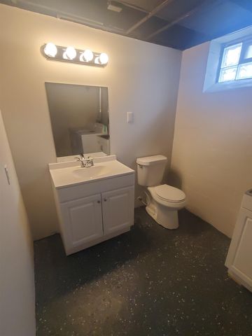 15687 Ash Avenue, Eastpointe, MI 48021
