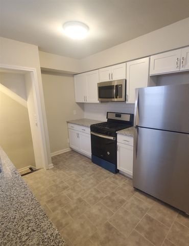 15687 Ash Avenue, Eastpointe, MI 48021