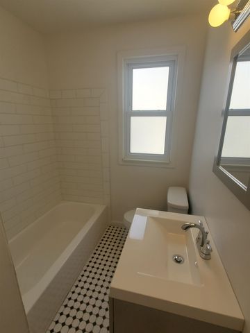 15687 Ash Avenue, Eastpointe, MI 48021