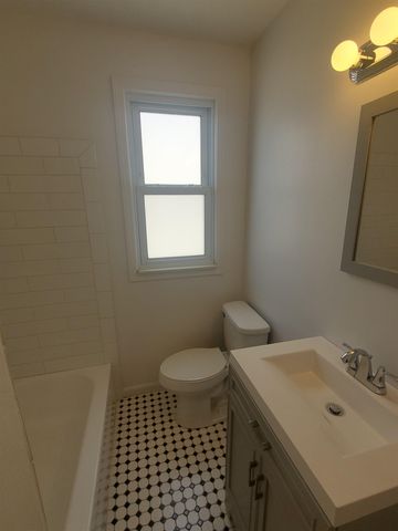 15687 Ash Avenue, Eastpointe, MI 48021