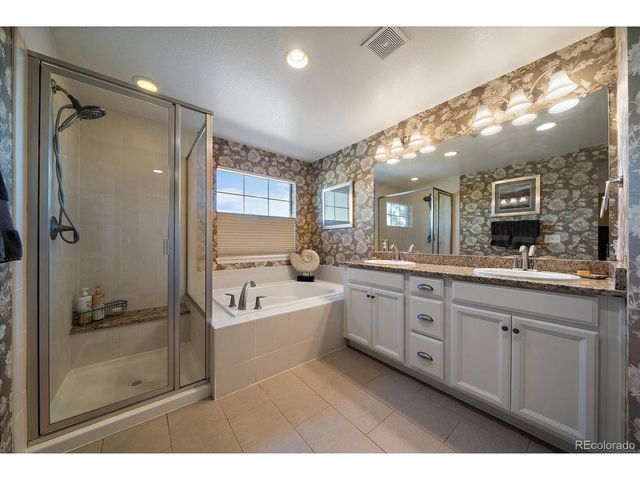 7045 S Robertsdale Way, Aurora, CO 80016