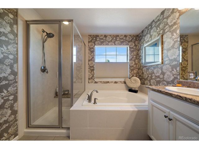 7045 S Robertsdale Way, Aurora, CO 80016