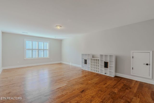 159 Silver Maple St, Lenoir City, TN 37771