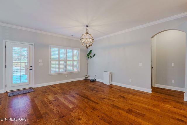 159 Silver Maple St, Lenoir City, TN 37771